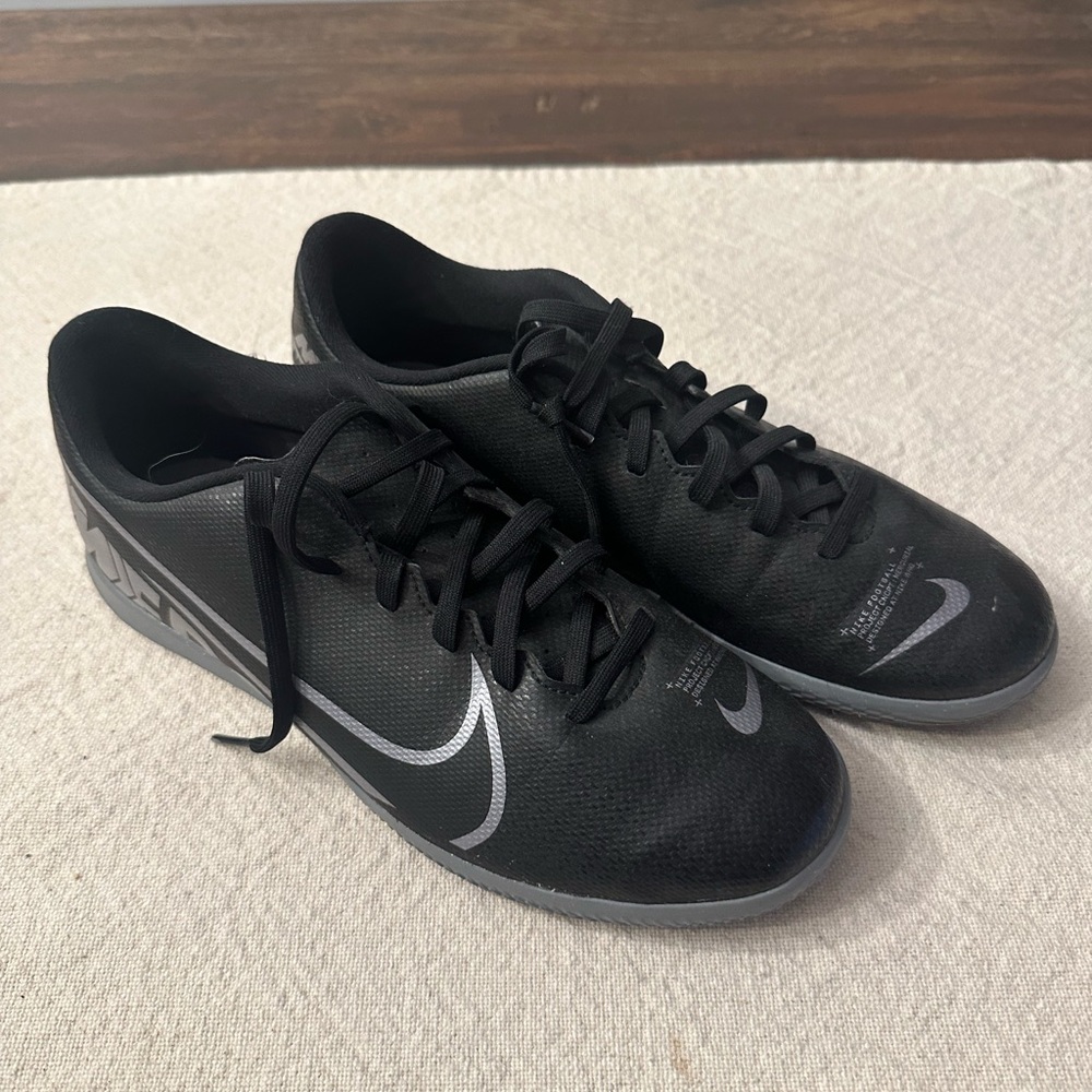 Nike Men's Black Athletic Shoes